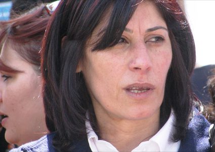 تجديد الاعتقال الإداري للمرة الثانية بحق المعتقلة خالدة جرار