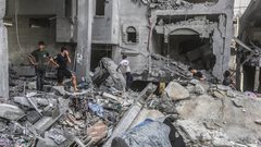 استشهاد 14 شخصا بينهم شقيقة اسماعيل هنية قصف إسرائيلي على منزل لعائلة هنية بغزة