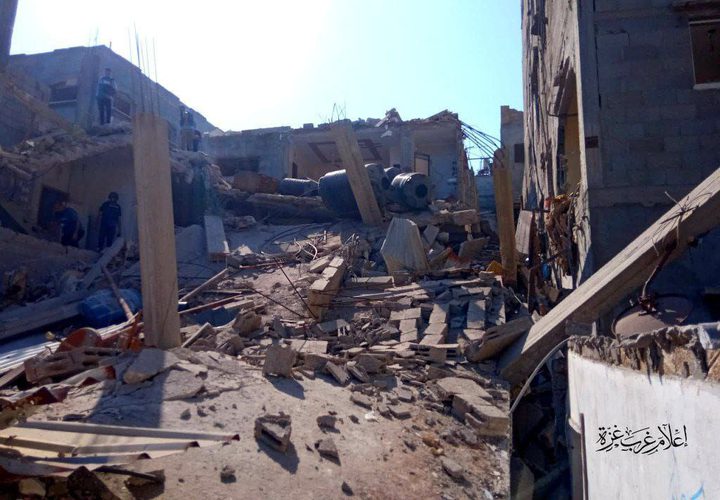 ركام منزل عائلة هنية في مخيم الشاطئ غرب غزة الذي دمره الاحتلال فوق ساكنيه