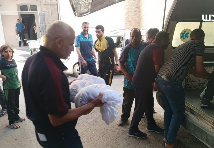 شهداء عائلة الجرو الذين ارتقوا بعد قصف الاحتلال مركز إيواء شرق غزة الليلة الماضية