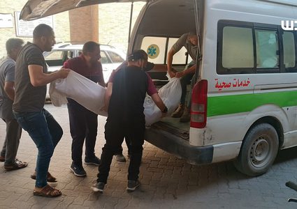 شهداء عائلة الجرو الذين ارتقوا بعد قصف الاحتلال مركز إيواء شرق غزة الليلة الماضية