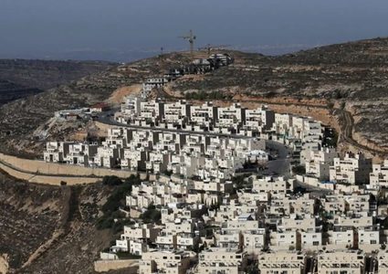 الكابينت الإسرائيلي يصادق على شرعنة 5 بؤر استيطانية بالضفة الغربية