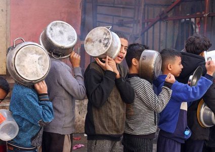 تسمم عشرات الاطفال بغزة بعد تناولهم أوراق الشجر