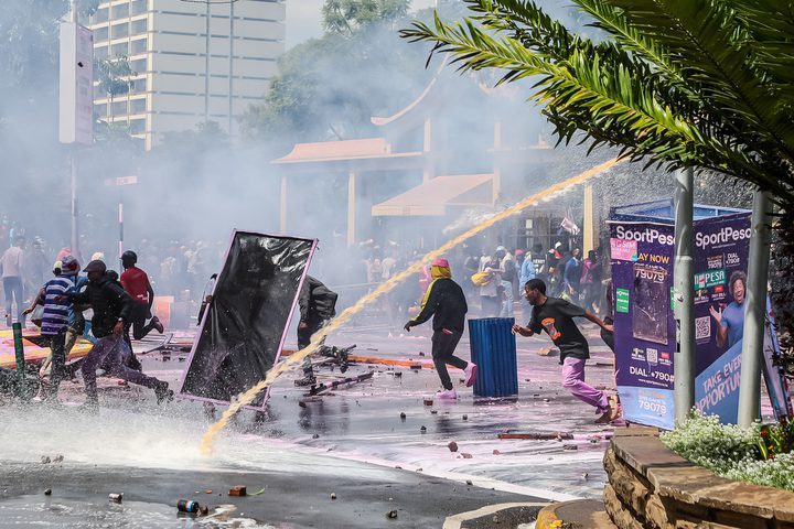 30 قتيلا على الأقل في التظاهرات ضد الحكومة في كينيا