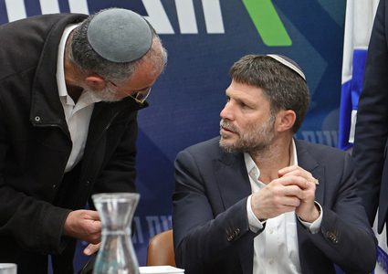 تقرير: سموتريتش يستخدم الجيش لخداع العالم والتغطية على مشروعه الاستيطاني