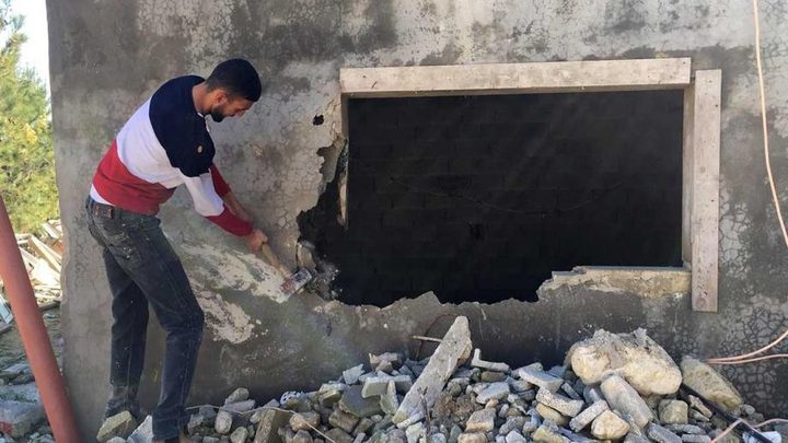 الاحتلال يجبر مقدسيا على هدم منزله في الطور شرق القدس