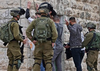 اقتحام وتنكيل .. الاحتلال نفذ 9450 حالة اعتقال منذ بدء الحرب