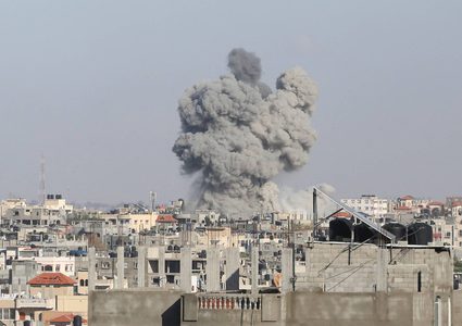 استشهاد 6 مواطنين فلسطينيين في قصف إسرائيلي لمنزل غرب رفح