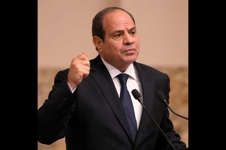 السيسي للمصريين: الأولوية الآن هي تخفيف معاناتكم بسبب ارتفاع الأسعار