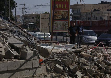 آثار الدمار الذي خلفه الاحتلال بمنزل عائلة النجوم في قرية العوجا