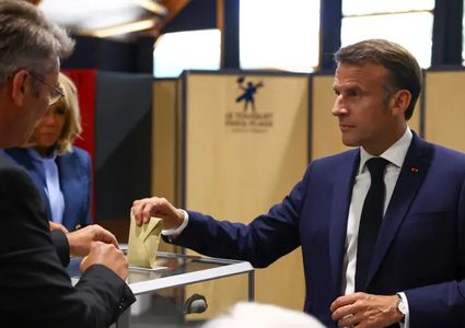 الجولة الثانية من الانتخابات التشريعية التاريخية في فرنسا تنطلق اليوم