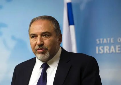 ليبرمان يدعو يهود فرنسا للهجرة إلى إسرائيل