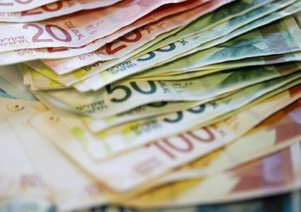 أسعار العملات لليوم الإثنين