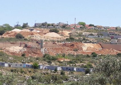 سلفيت: سلطات الاحتلال تقرر الاستيلاء على 1700 متر من أراضي دير استيا