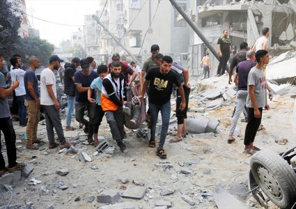 13 شهيدا باستهداف مجموعة مواطنين وسط قطاع غزة