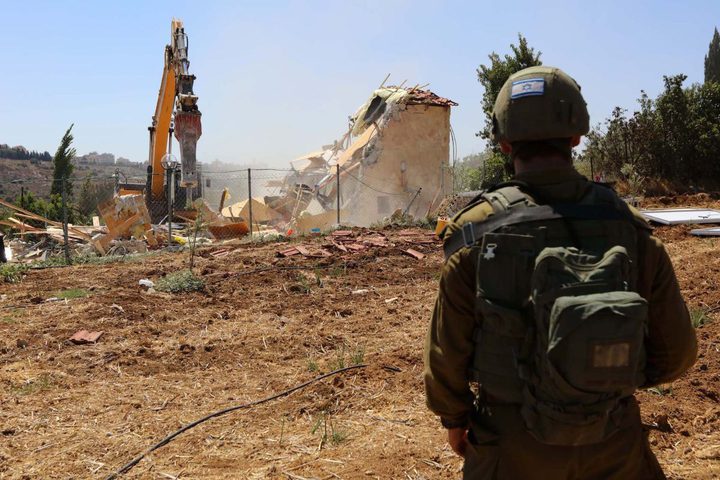 الاحتلال يجبر مقدسيا على هدم منزله بالقدس المحتلة