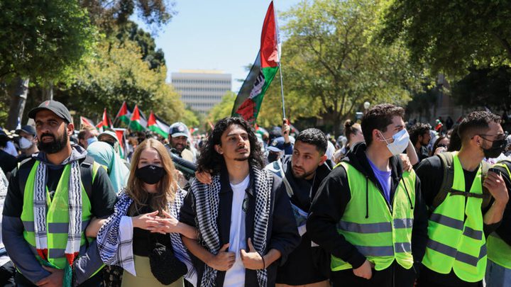 نائبة الرئيس الأمريكي: أتفهم إحباط المتظاهرين الشباب المؤيدين لفلسطين بشأن غزة