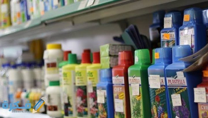 الاحتلال يشن حملة مداهمات تستهدف محلات بيع الأسمدة الزراعية في عدة مناطق