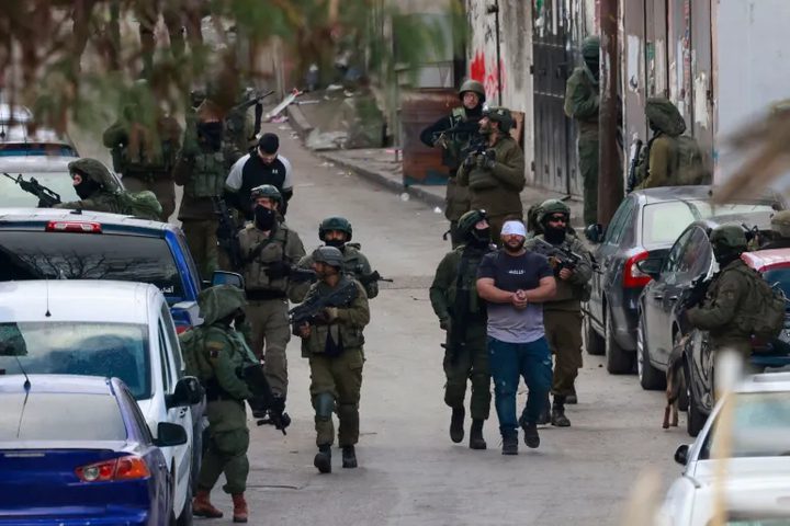 منذ 7 أكتوبر ..ارتفاع عدد المعتقلين إلى 9610 مواطناً وسط ظروفٍ معيشية قاسية