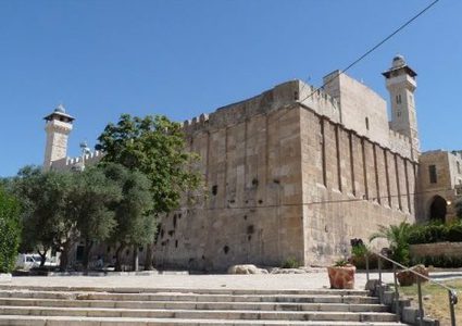 الأوقاف: ما يقوم به الاحتلال في الحرم الإبراهيمي تجاوز خطير وانتهاك للمقدسات