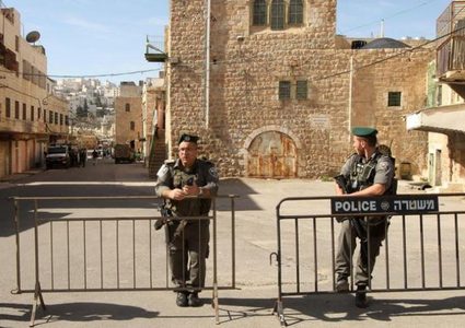 "الخارجية" تدين اعتداء الاحتلال على الحرم الإبراهيمي الشريف