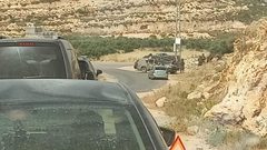 الاحتلال يقتحم المغير شرق رام الله ويغلق مدخلها الرئيسي