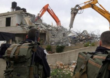 الاحتلال يهدم أربعة منازل في الولجة شمال غرب بيت لحم