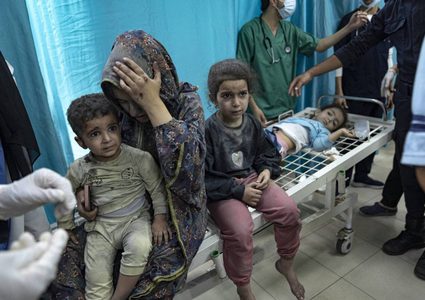 أطباء بلا حدود: هجوم مواصي خان يونس يظهر تجاهل إسرائيل التام لحياة الفلسطينيين