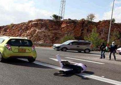 مستوطن يدهس شابا في بيت حنينا