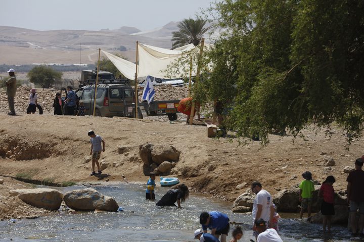 الاحتلال يغلق بئرا في العوجا شمال أريحا