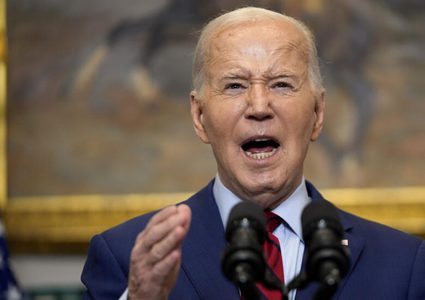 بايدن يدعو لحظر نوع السلاح المُستخدم في محاولة اغتيال ترمب ... ويؤكد مسعاه للفوز