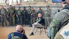 نتنياهو على "كرسي الهزيمة"