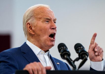 نيويورك تايمز: بايدن أصبح «أكثر تقبّلاً» للنقاشات حول انسحابه من السباق الرئاسي