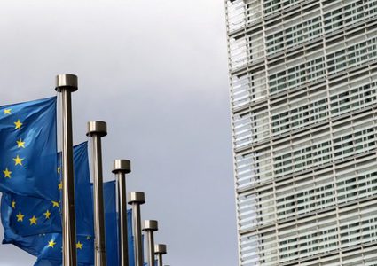 الاتحاد الأوروبي يطالب إسرائيل بوقف جميع الأنشطة الاستيطانية