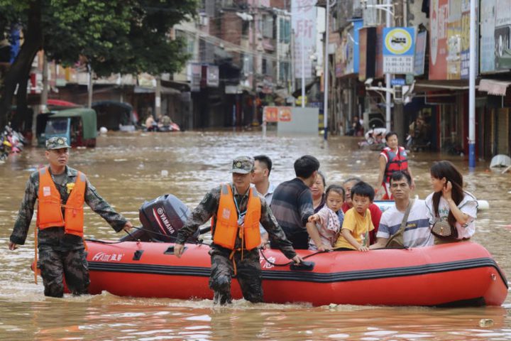 مصرع 11 شخصًا وفقدان أكثر من 30 آخرين بسبب الأمطار الغزيرة في الصين