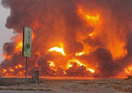 طائرات اسرائيلية تقصف ميناء الحديدة في اليمن