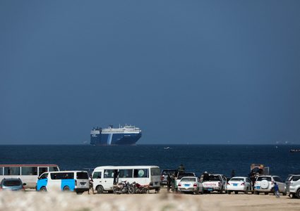 التصعيد بين إسرائيل والحوثيين يزيد من مخاوف مصر حيال إيرادات قناة السويس