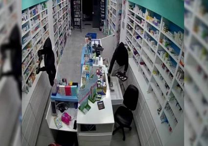 القبض على المشتبه فيه الرئيسي بجريمة السطو المسلح على صيدلية في الخليل