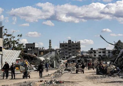 شهيدان ومصابون في قصف للاحتلال على دير البلح