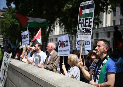 محتجون يتظاهرون على زيارة نتنياهو لأميركا