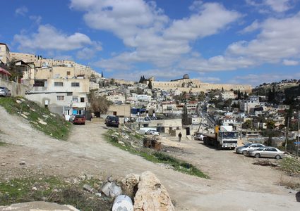 الاحتلال يهدم كراجا في بلدة سلوان