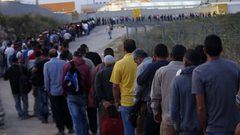 دودين وسعد يبحثان واقع العمال في محافظة الخليل