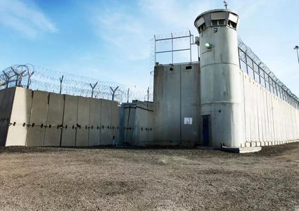 هئية شؤون الأسرى : معتقلو عوفر يعانون مجاعة حقيقية وإهمالاً طبياً