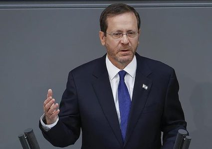 مطار باريس: منع الرئيس الإسرائيلي من مغادرة الطائرة إثر الاشتباه بحدث أمني