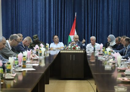 ممثلو 28 دولة يطلعون على انتهاكات الاحتلال في أريحا