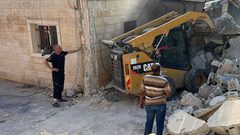 الاحتلال يهدم أجزاءً من منزل في الطور ومكتبين في سلوان