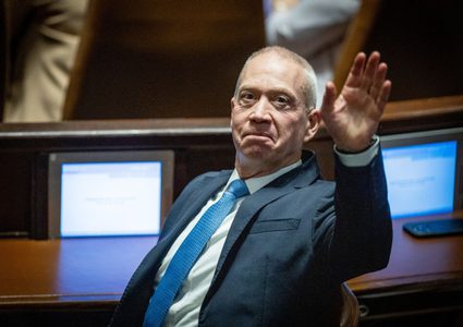 الإعلام العبري: غالانت يعارض ضم بن غفير لمجلس حرب خشية أن "يُشعل" الوضع في الشرق