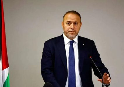 سفير فلسطين في بريطانيا يرحب بتراجعها عن تحدي أوامر اعتقال المحكمة الجنائية