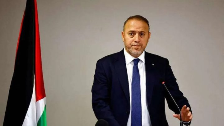 سفير فلسطين في بريطانيا يرحب بتراجعها عن تحدي أوامر اعتقال المحكمة الجنائية