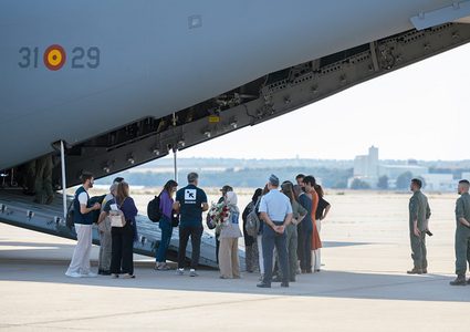 إسبانيا تستقبل الدفعة الأولى من الأطفال الجرحى والمرضى من قطاع غزة